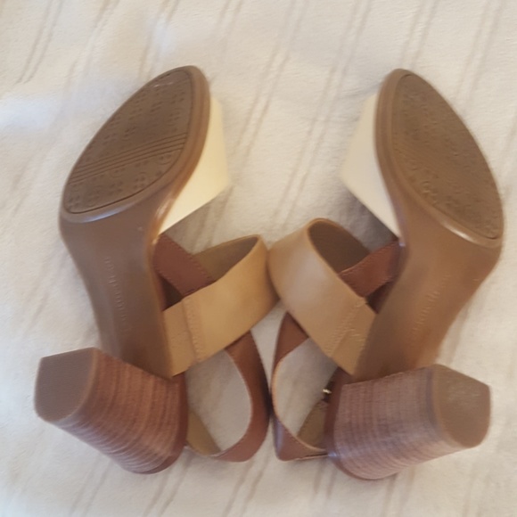 Naturalizer Sandals - Picture 4 of 4